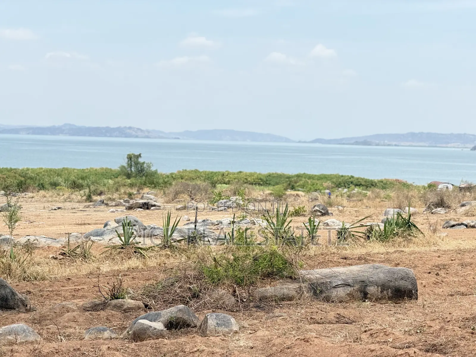 Kiwanja Cha Kwanza Kutoka Ziwani Kinauzwa Kigongo Ferry