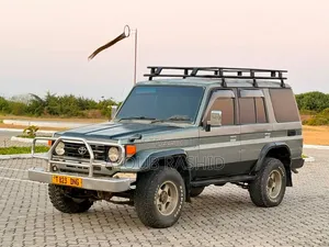 Toyota Land Cruiser 90 1997 Gray