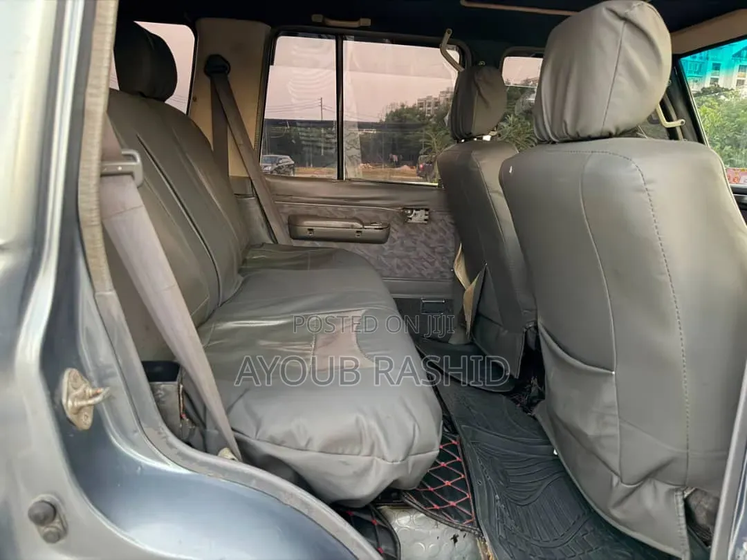 Toyota Land Cruiser 90 1997 Gray