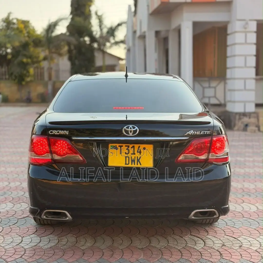 Toyota Crown 2009 Black