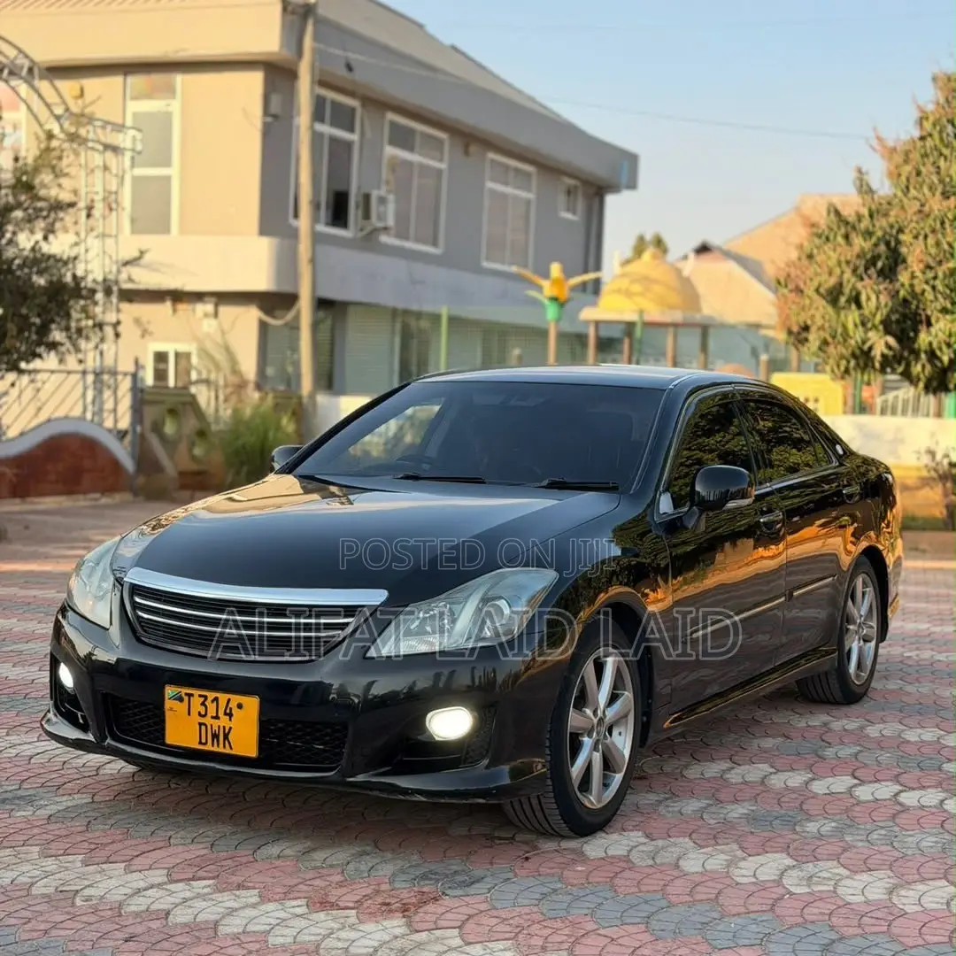 Toyota Crown 2009 Black