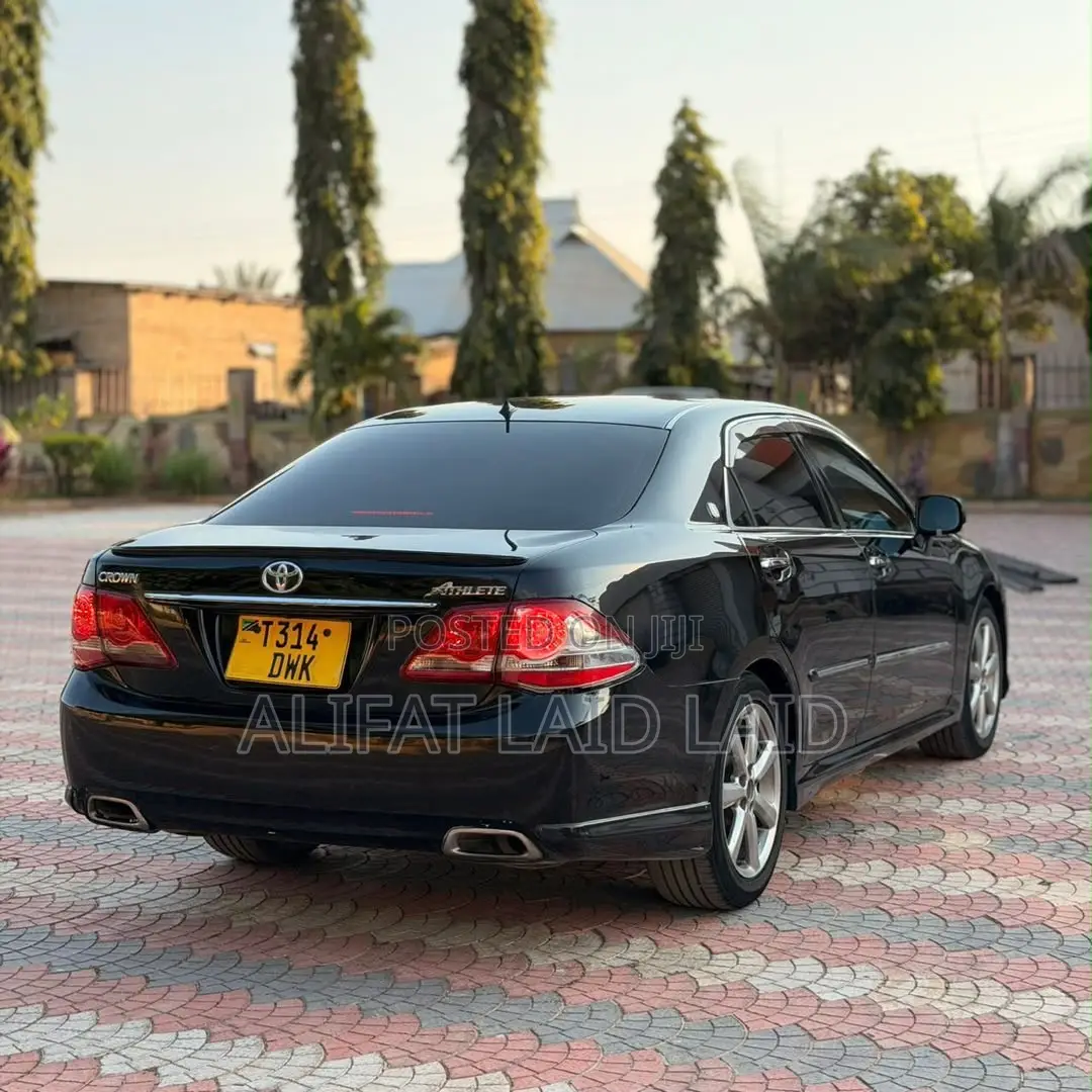 Toyota Crown 2009 Black
