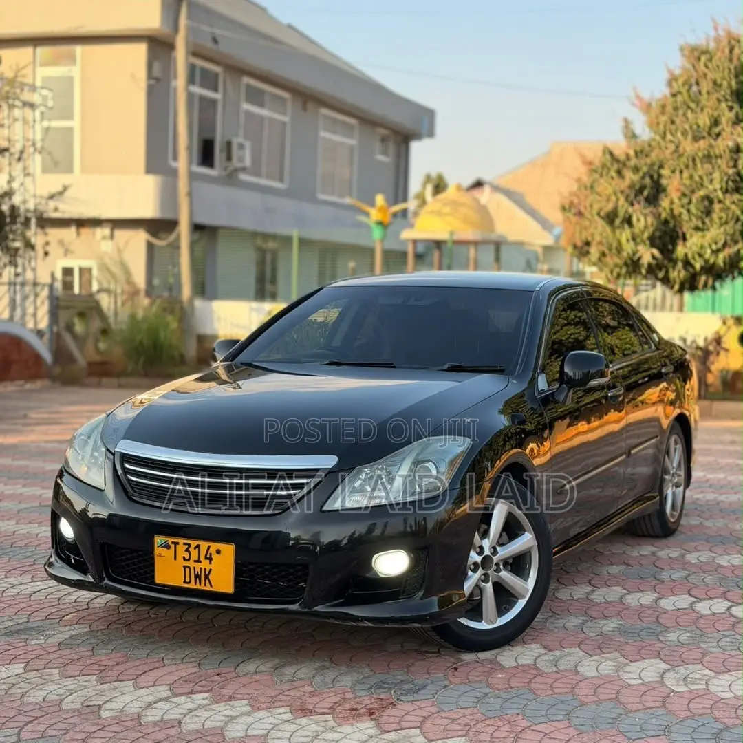 Toyota Crown 2009 Black