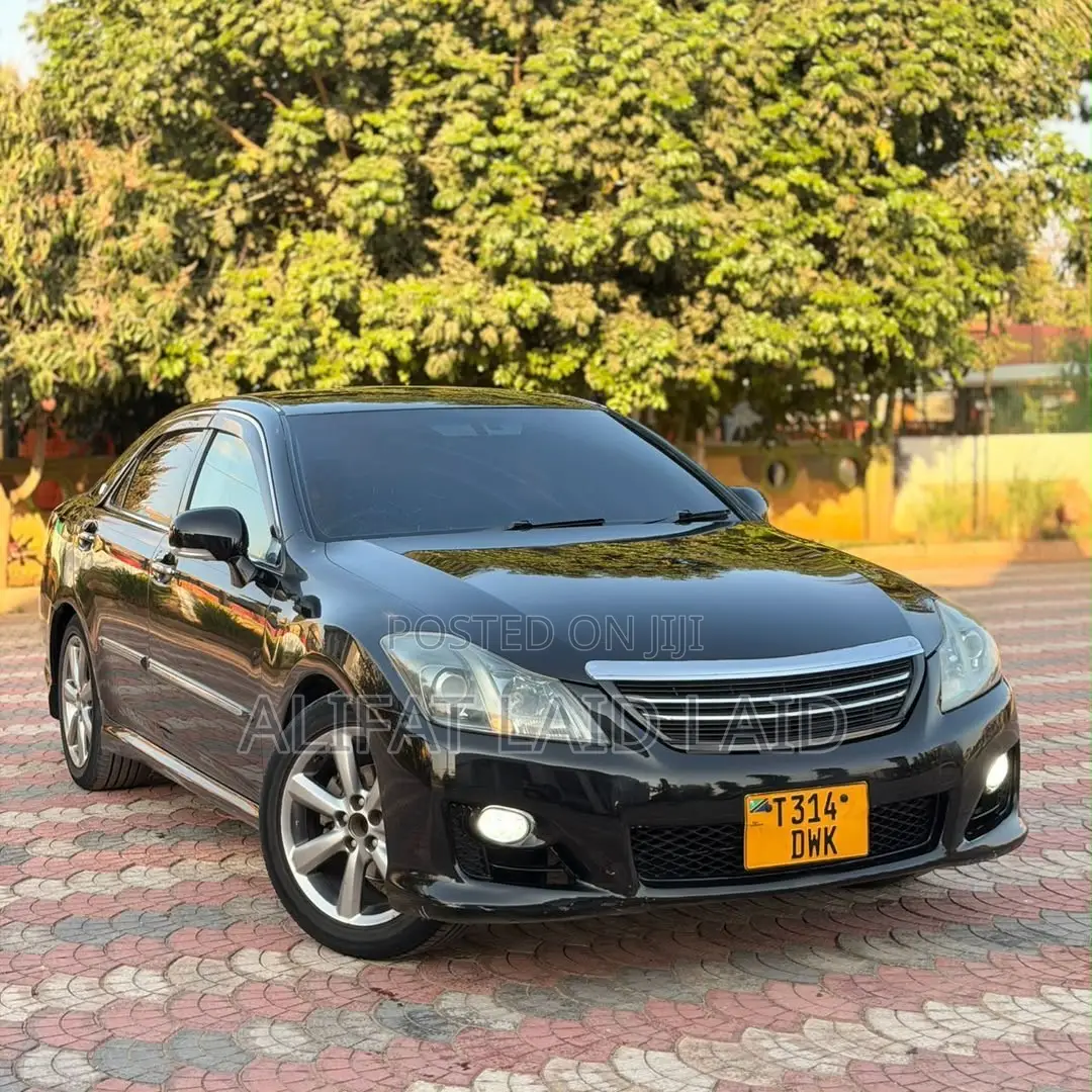 Toyota Crown 2009 Black