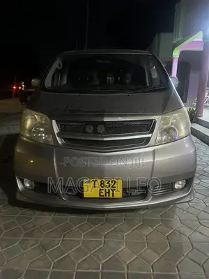 Toyota Alphard 2.4 Petrol FWD 2004 Beige