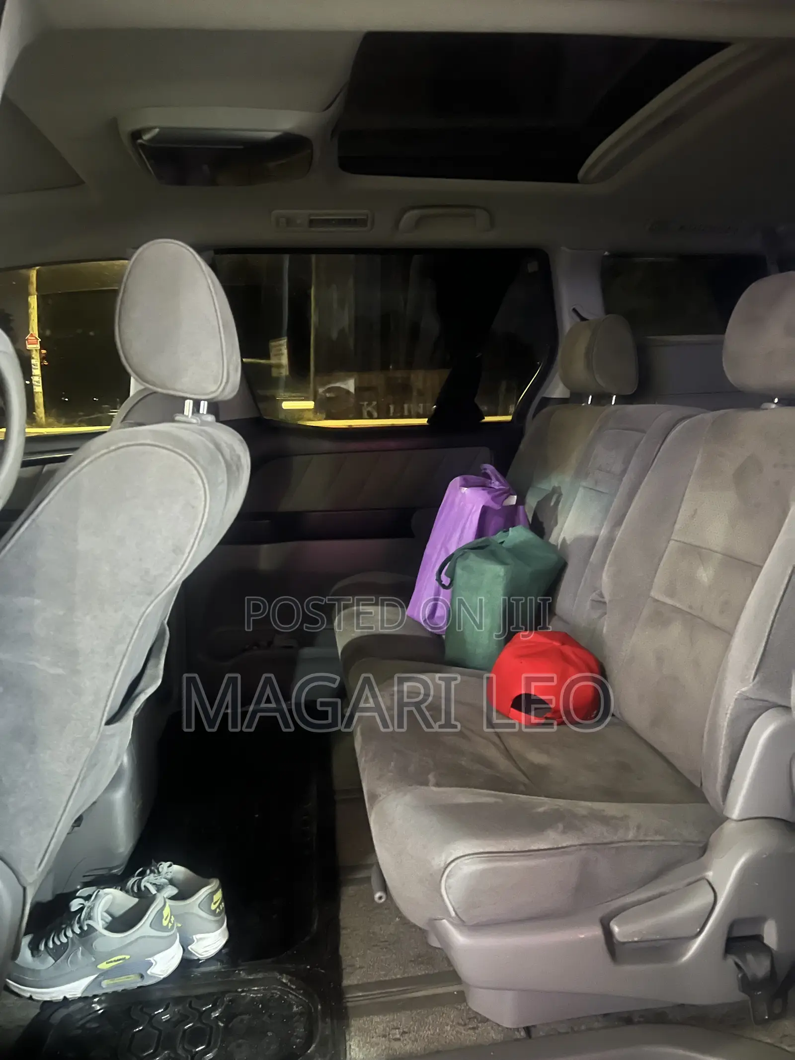 Toyota Alphard 2.4 Petrol FWD 2004 Beige