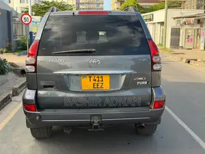 Toyota Land Cruiser Prado 3.0 D-4D 3dr 2006 Gray