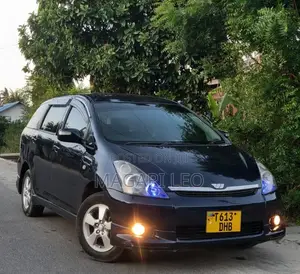 Toyota Wish 2005 Blue