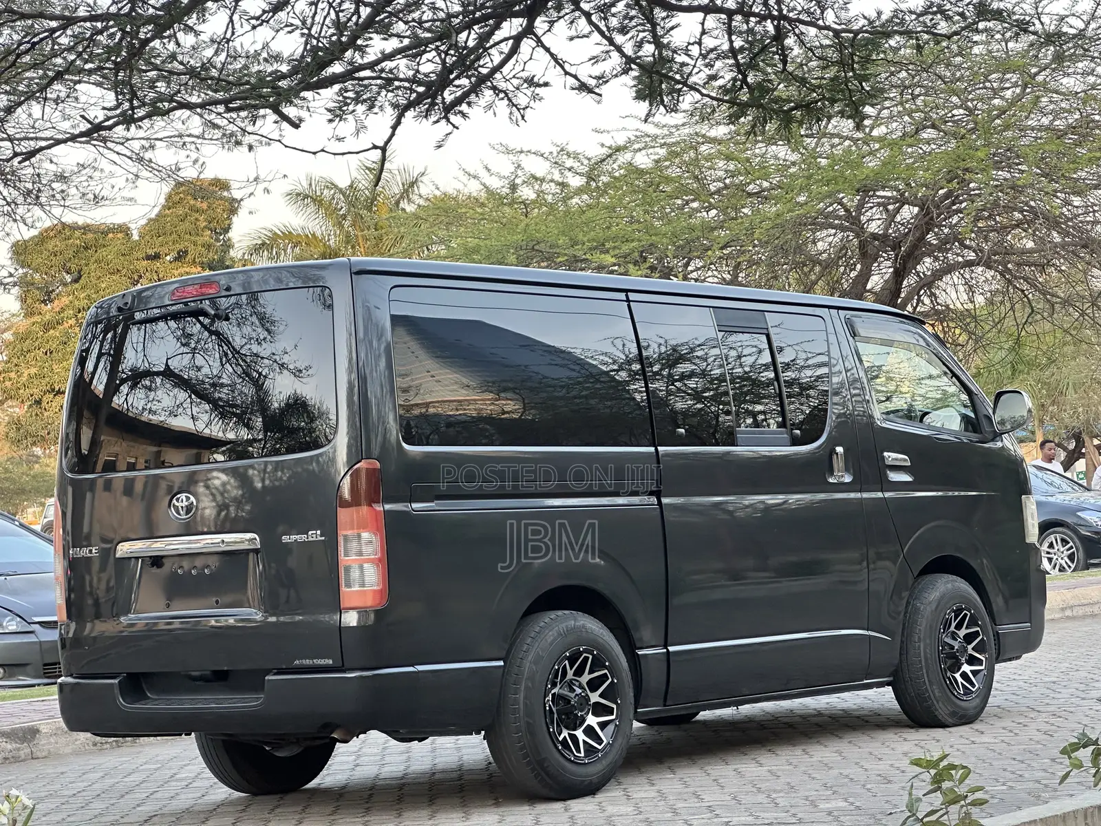 Toyota HiAce 2005 Grey