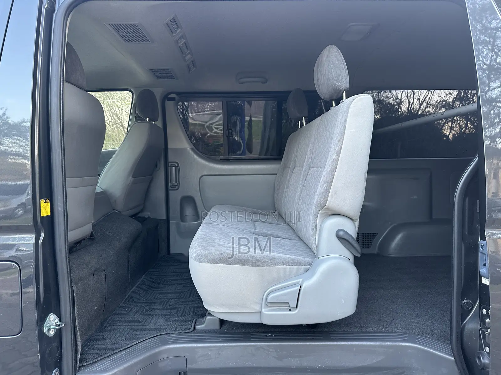 Toyota HiAce 2005 Grey