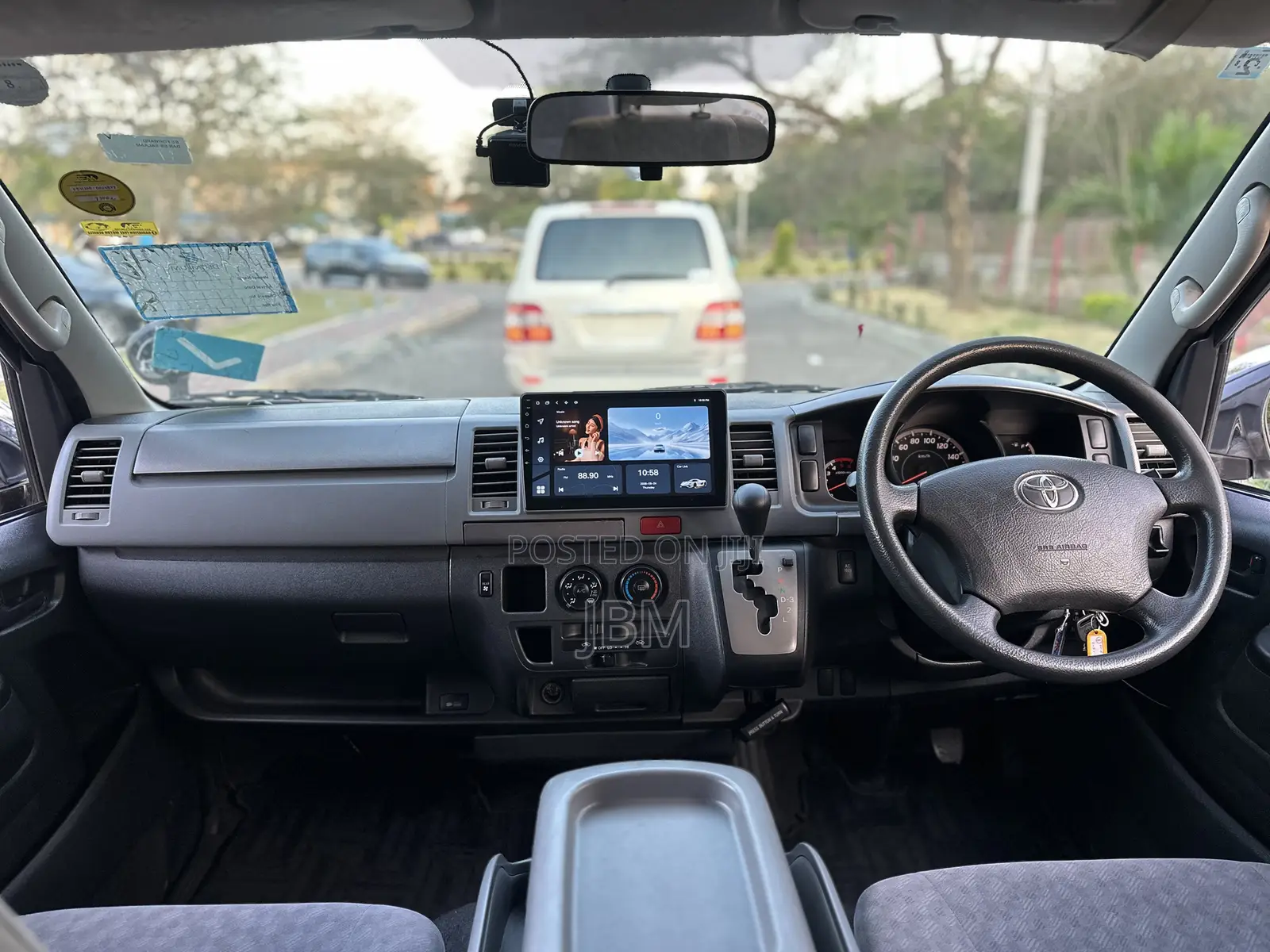 Toyota HiAce 2005 Grey