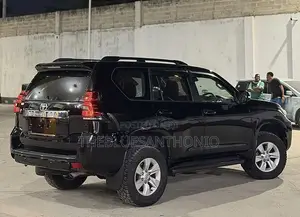 Toyota Land Cruiser Prado 2021 Black