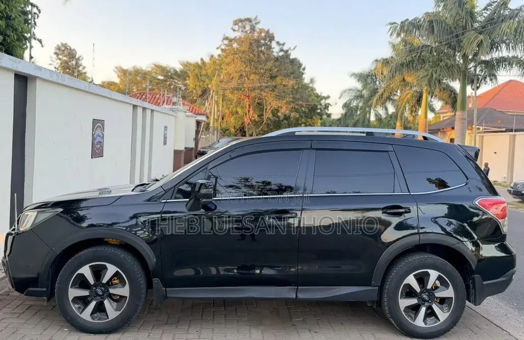 Subaru Forester 2017 Black