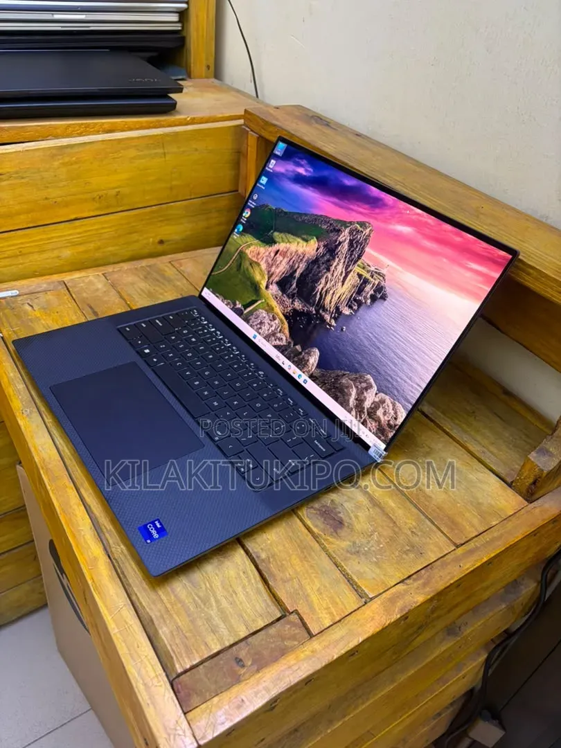 Laptop Dell Precision 5570 32GB Intel Core i9 SSHD+SSD 512GB