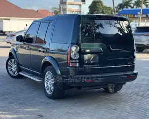 Land Rover Discovery 2015 Green