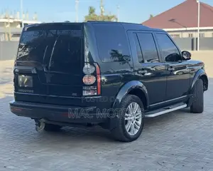 Land Rover Discovery 2015 Green