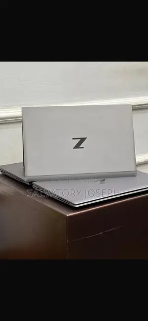 Laptop HP ZBook Firefly 14 G7 32GB Intel Core i7 SSD 1T