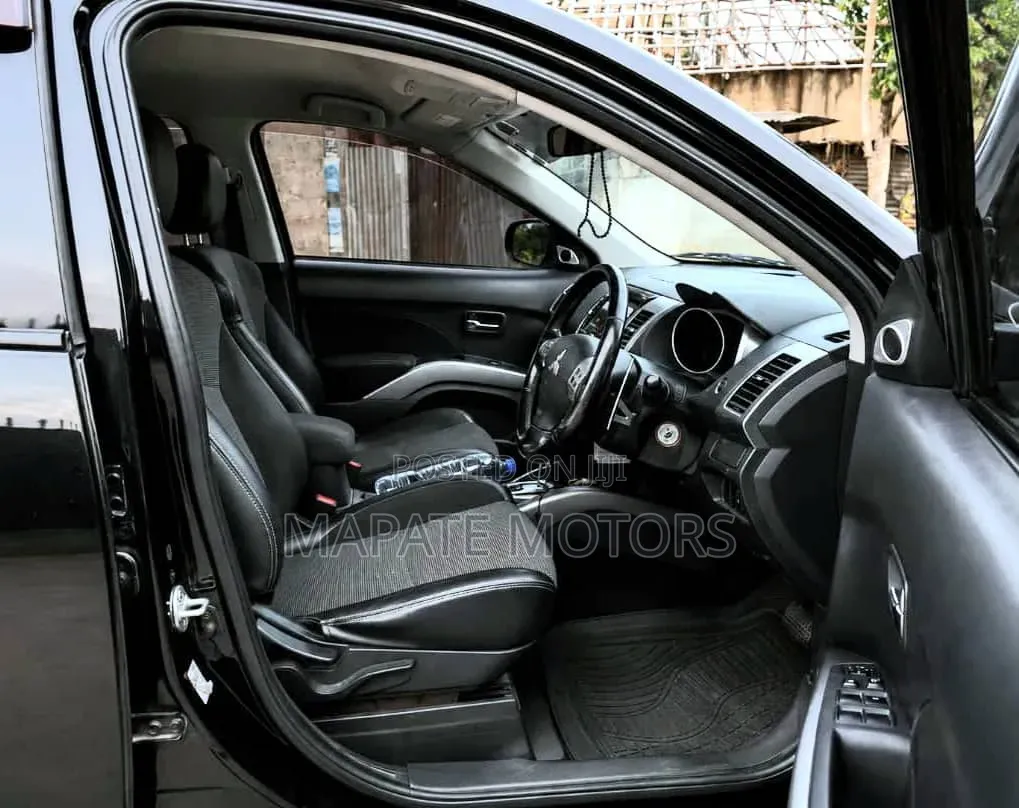 Mitsubishi Outlander Sport SE 2WD 2013 Black