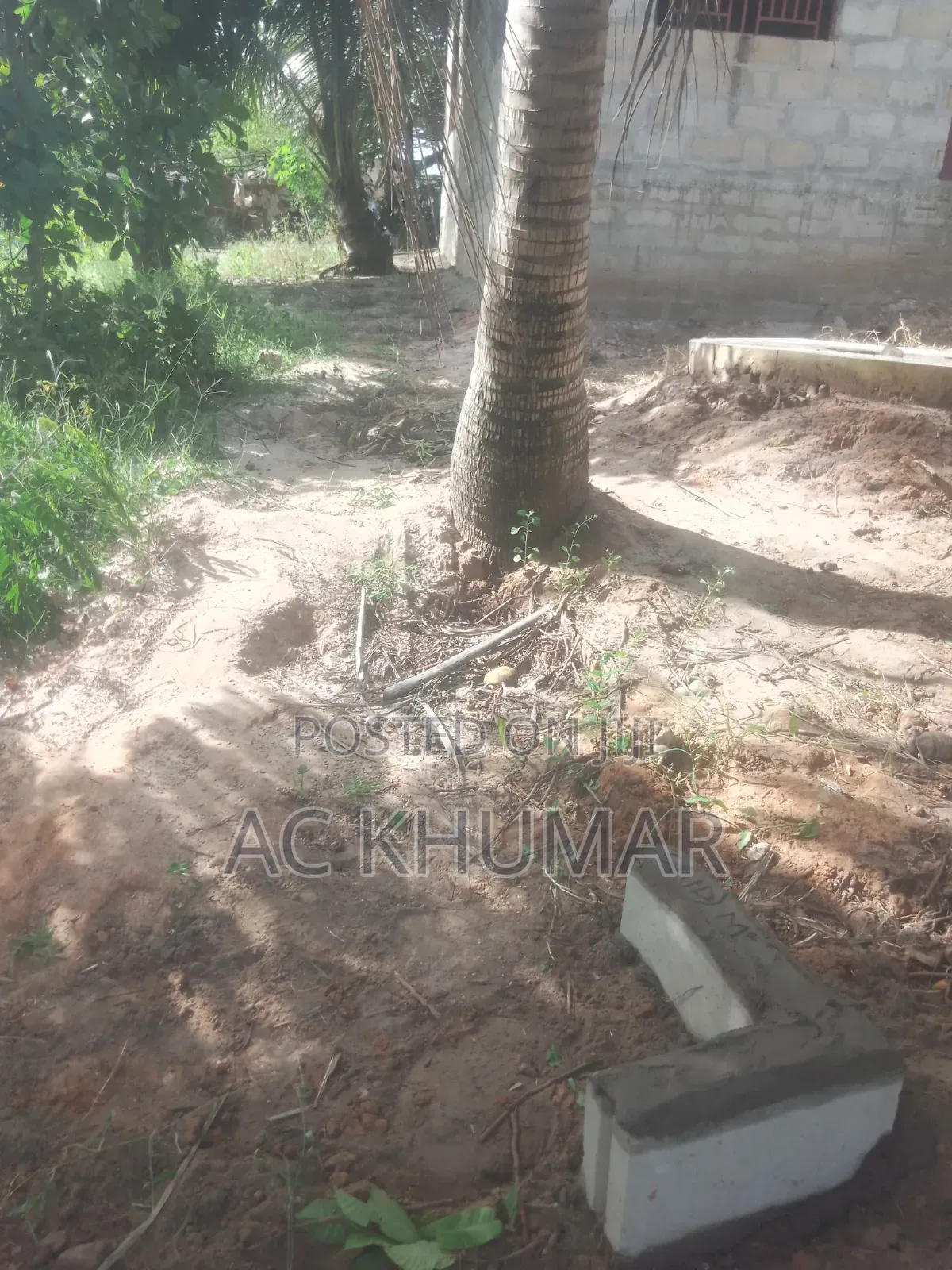 Kiwanja 20×20m Kinauzwa – 13m