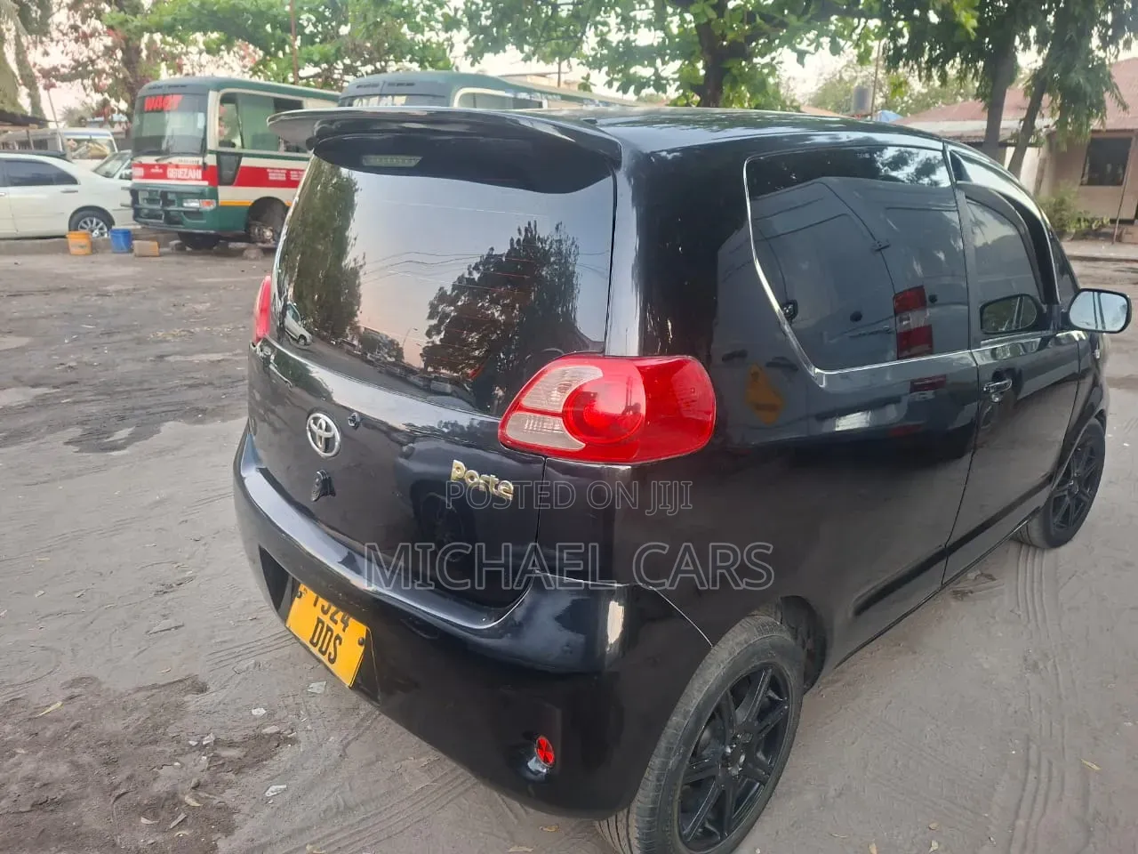 Toyota Porte 2005 Black