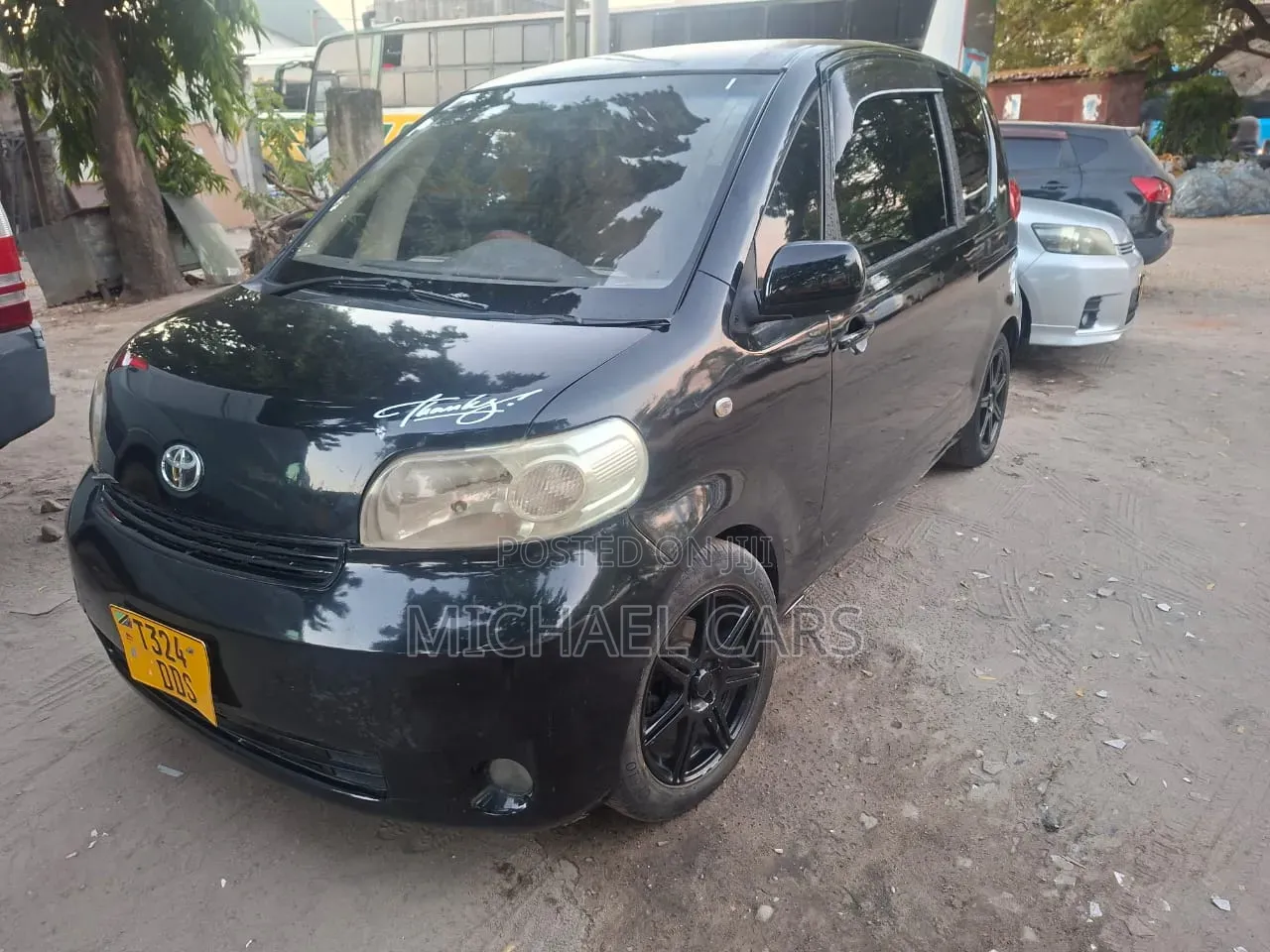 Toyota Porte 2005 Black
