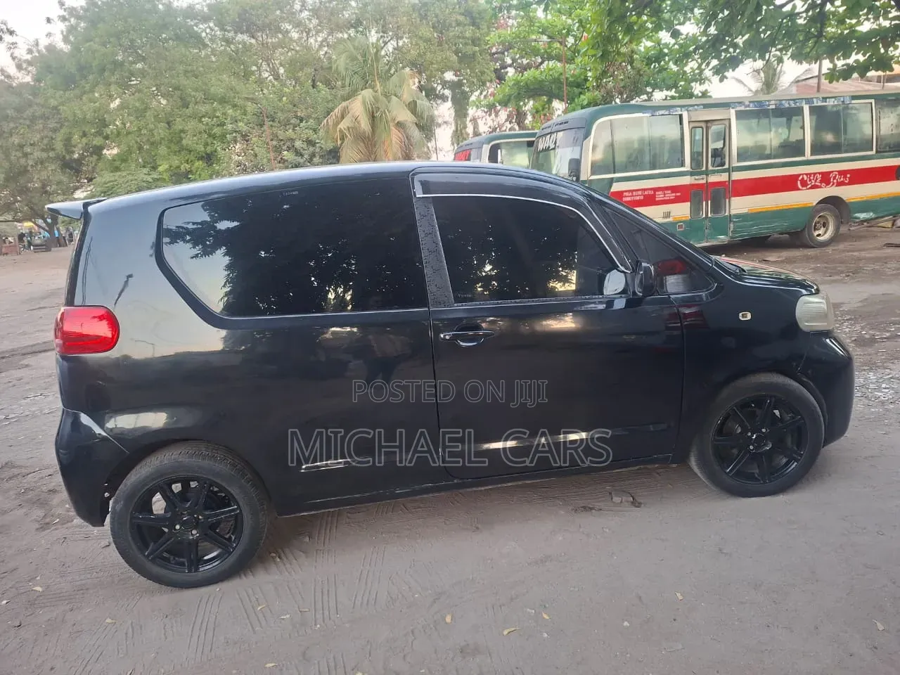 Toyota Porte 2005 Black