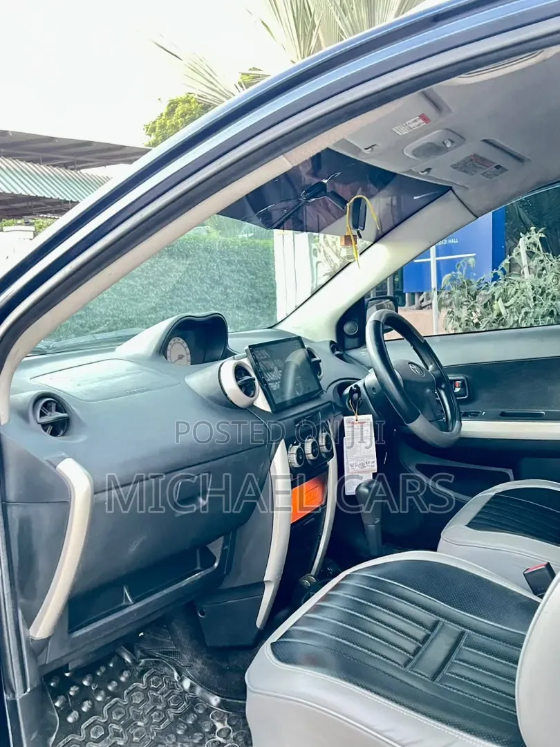 Toyota IST 2006 Blue