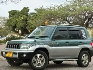 Mitsubishi Pajero 2005 White