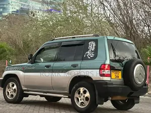 Mitsubishi Pajero 2005 White