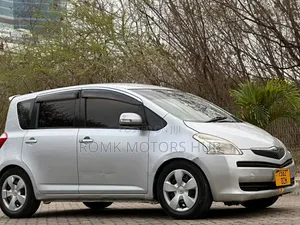 Toyota Ractis 2007 Silver