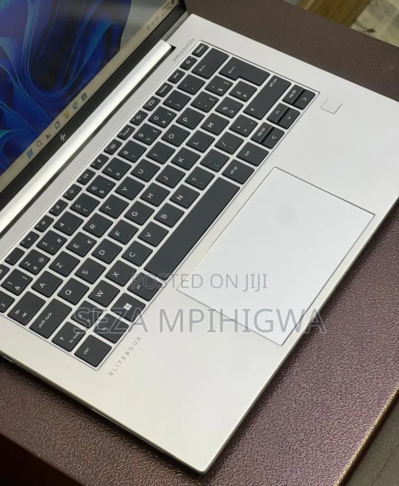Laptop HP EliteBook 845 G10 16GB AMD Ryzen 5 SSD 256GB