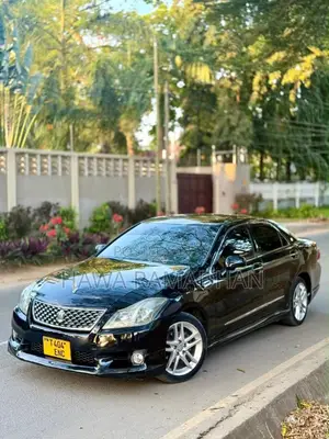Toyota Crown 2011 Black