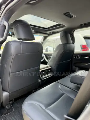Toyota Land Cruiser LC300 2023 Black