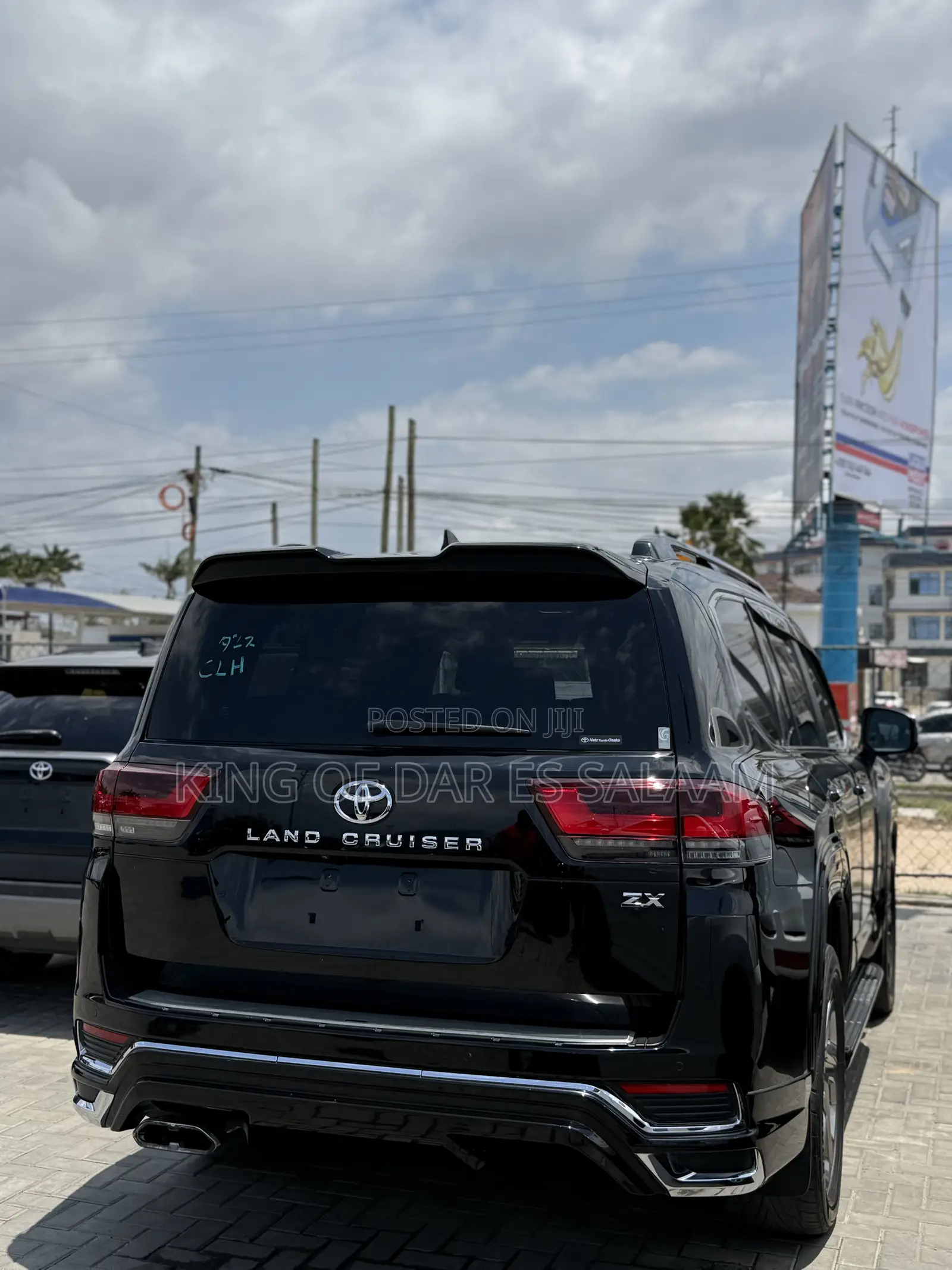 Toyota Land Cruiser LC300 2023 Black