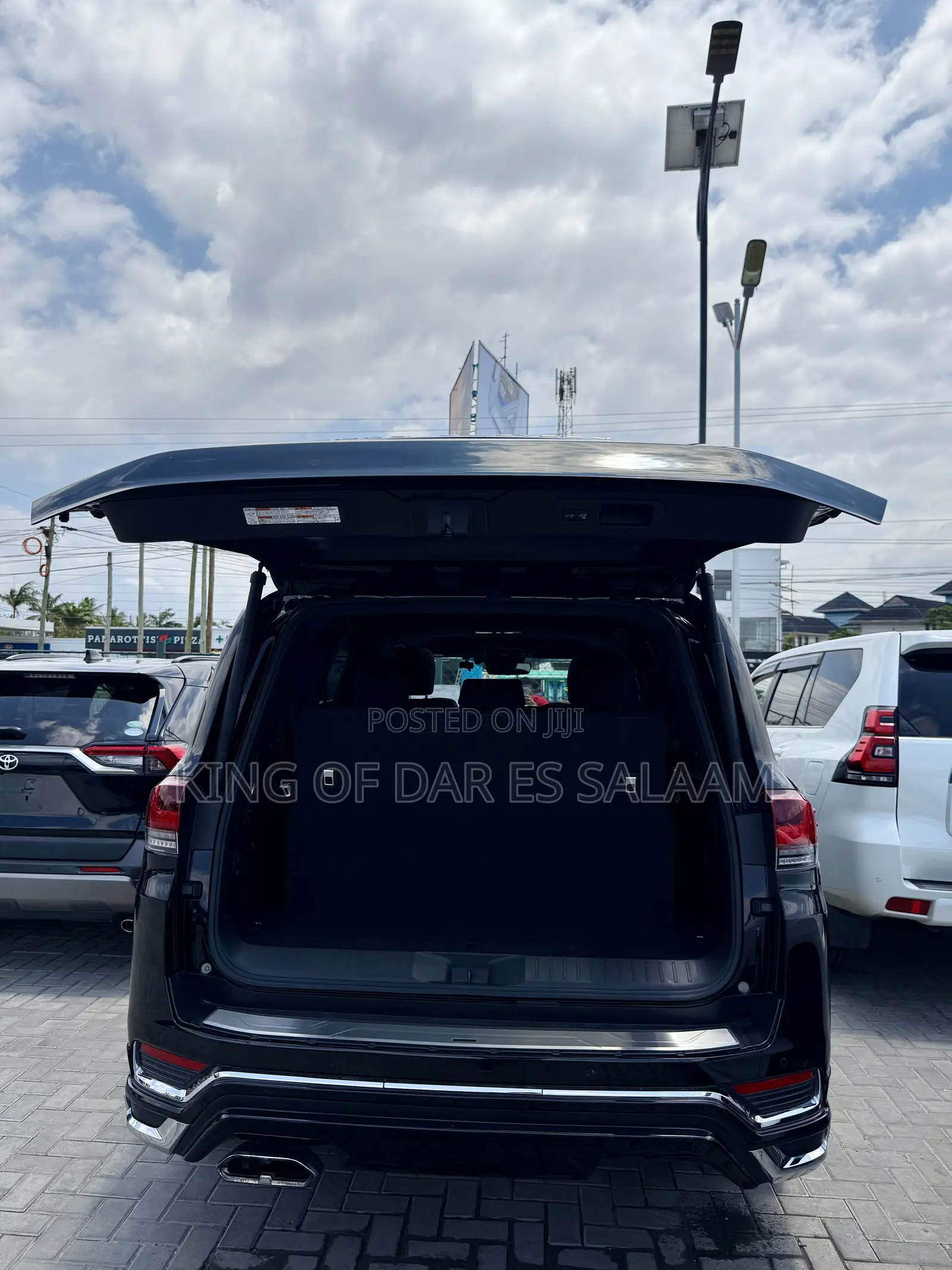 Toyota Land Cruiser LC300 2023 Black