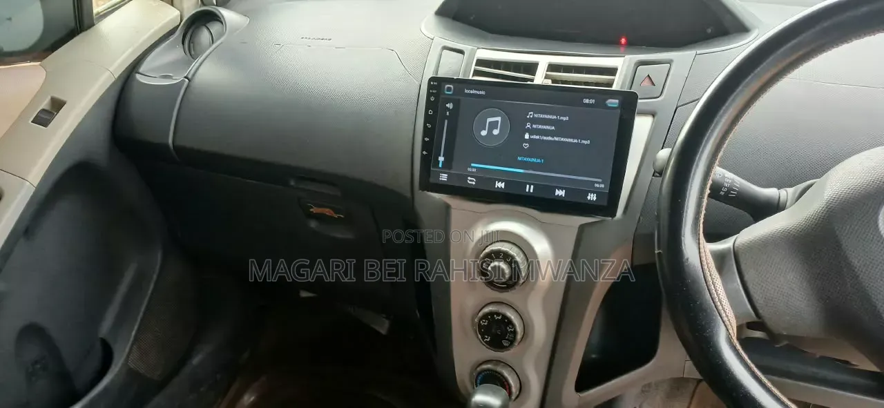 Toyota Vitz 2006 Silver
