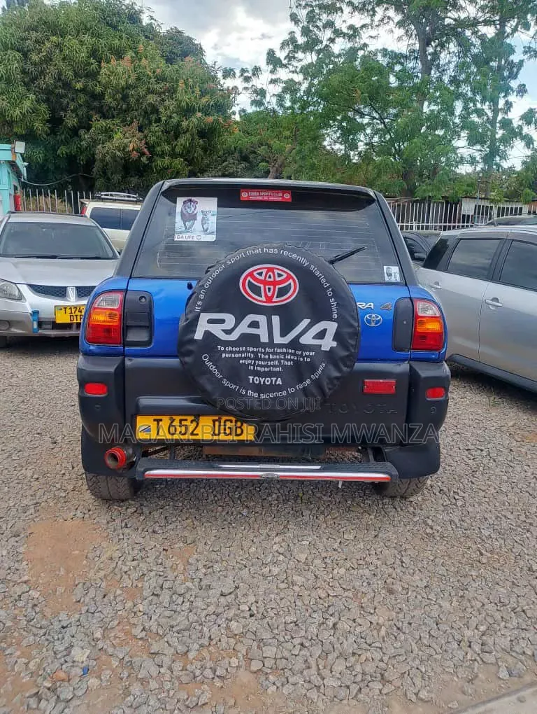Toyota RAV4 1999 Silver
