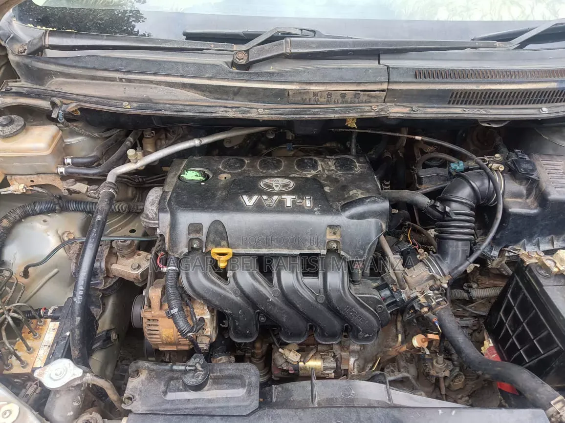 Toyota Corolla Spacio 2004 Silver