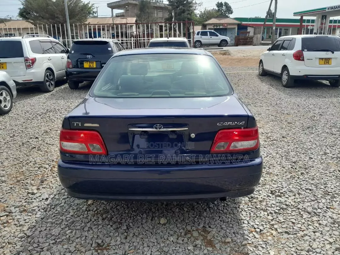 Toyota Carina 2000 Blue