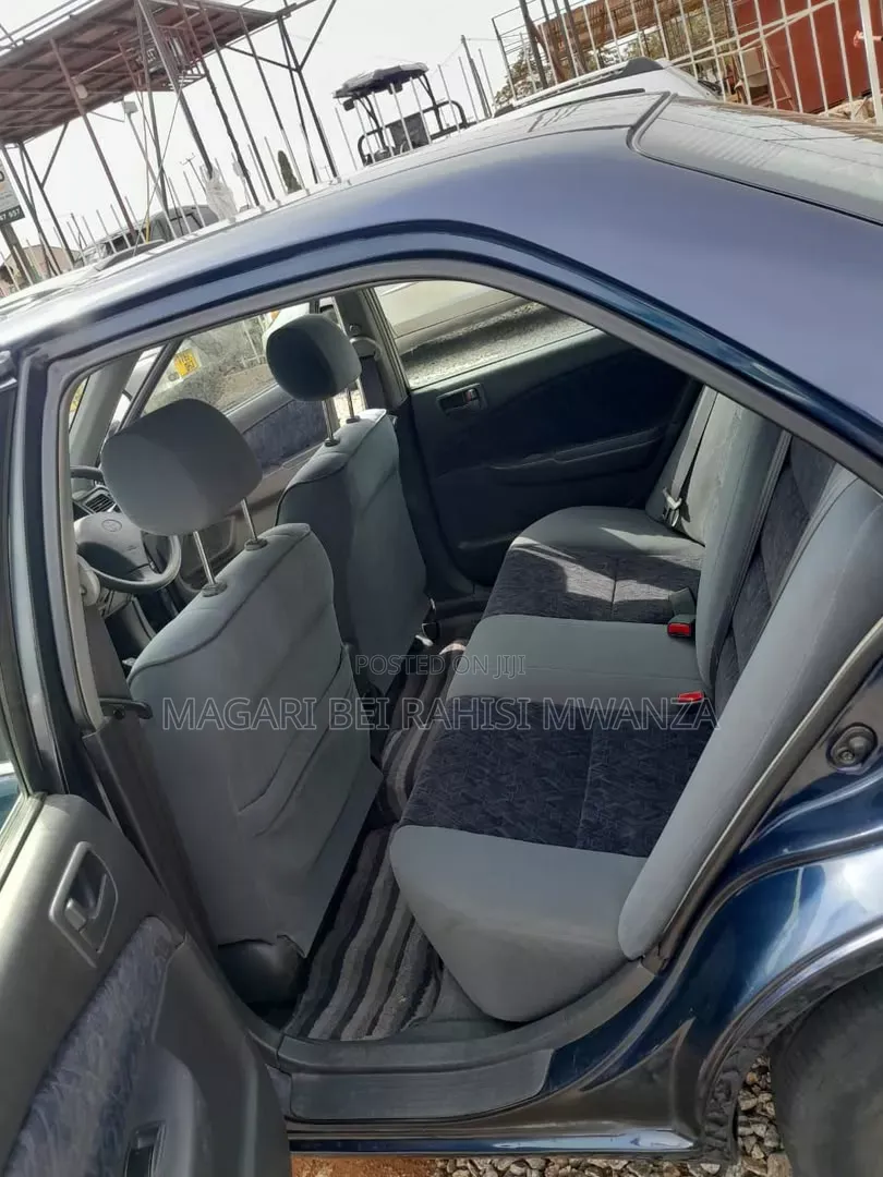 Toyota Carina 2000 Blue