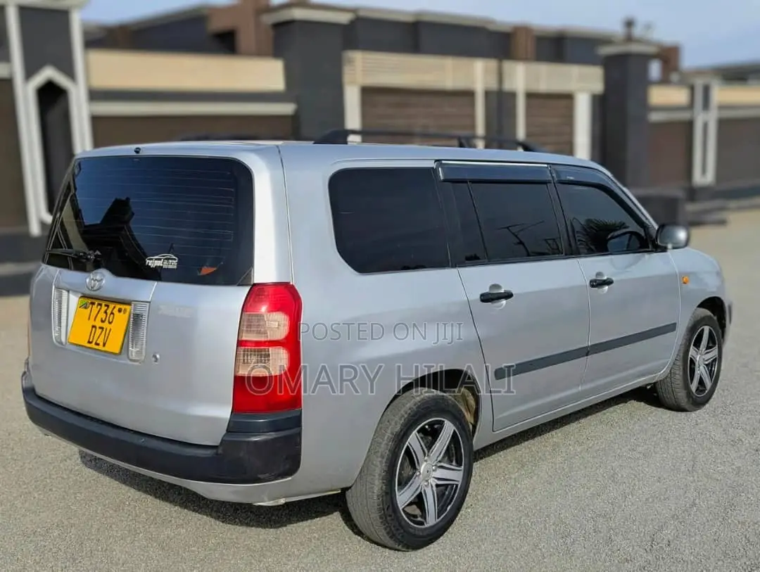 Toyota Succeed 2005 Silver