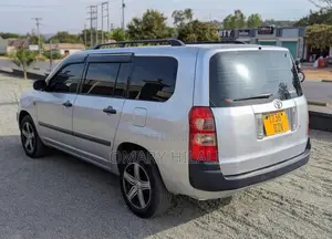 Toyota Succeed 2005 Silver