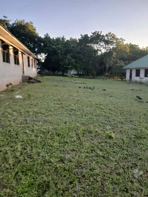 Shule Inauzwa Ipo Bagamoyo
