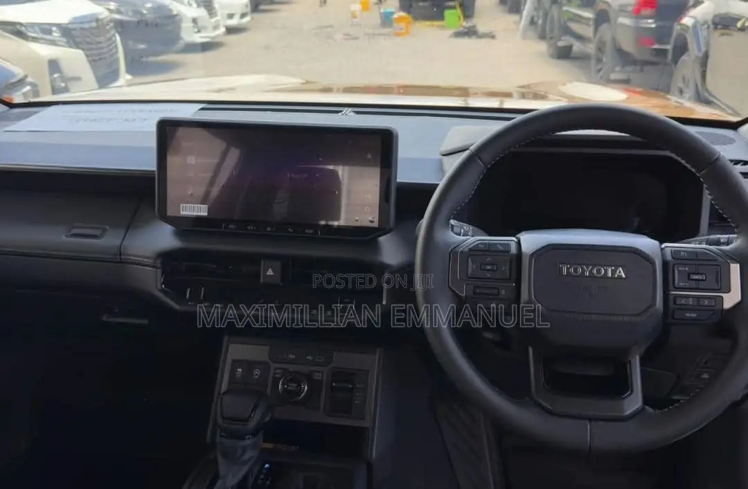 New Toyota Hilux 2026 Orange