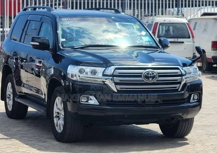 Toyota Land Cruiser 2016 Black