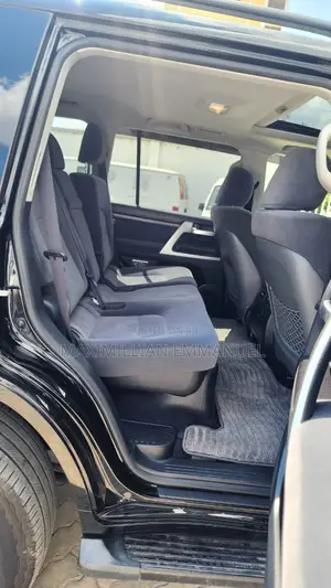 Toyota Land Cruiser 2016 Black