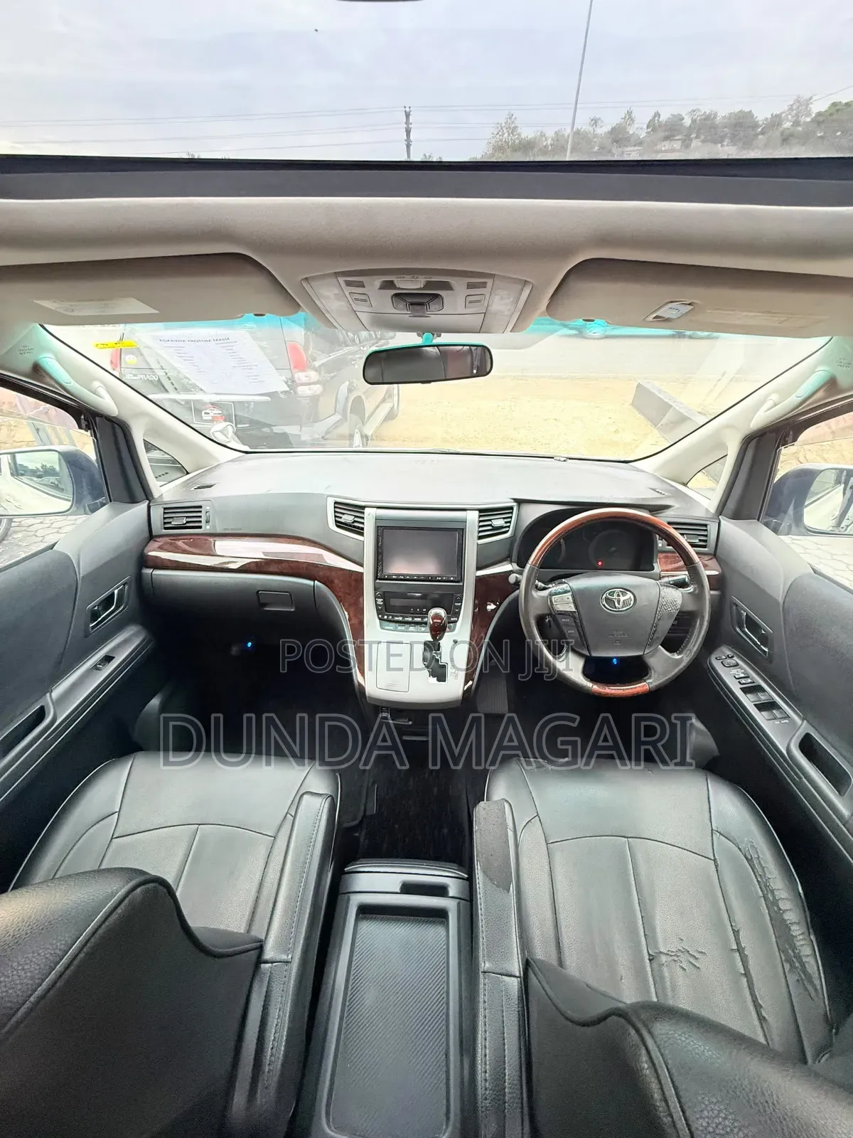 Toyota Vellfire 2011 White