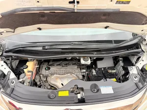 Toyota Vellfire 2011 White