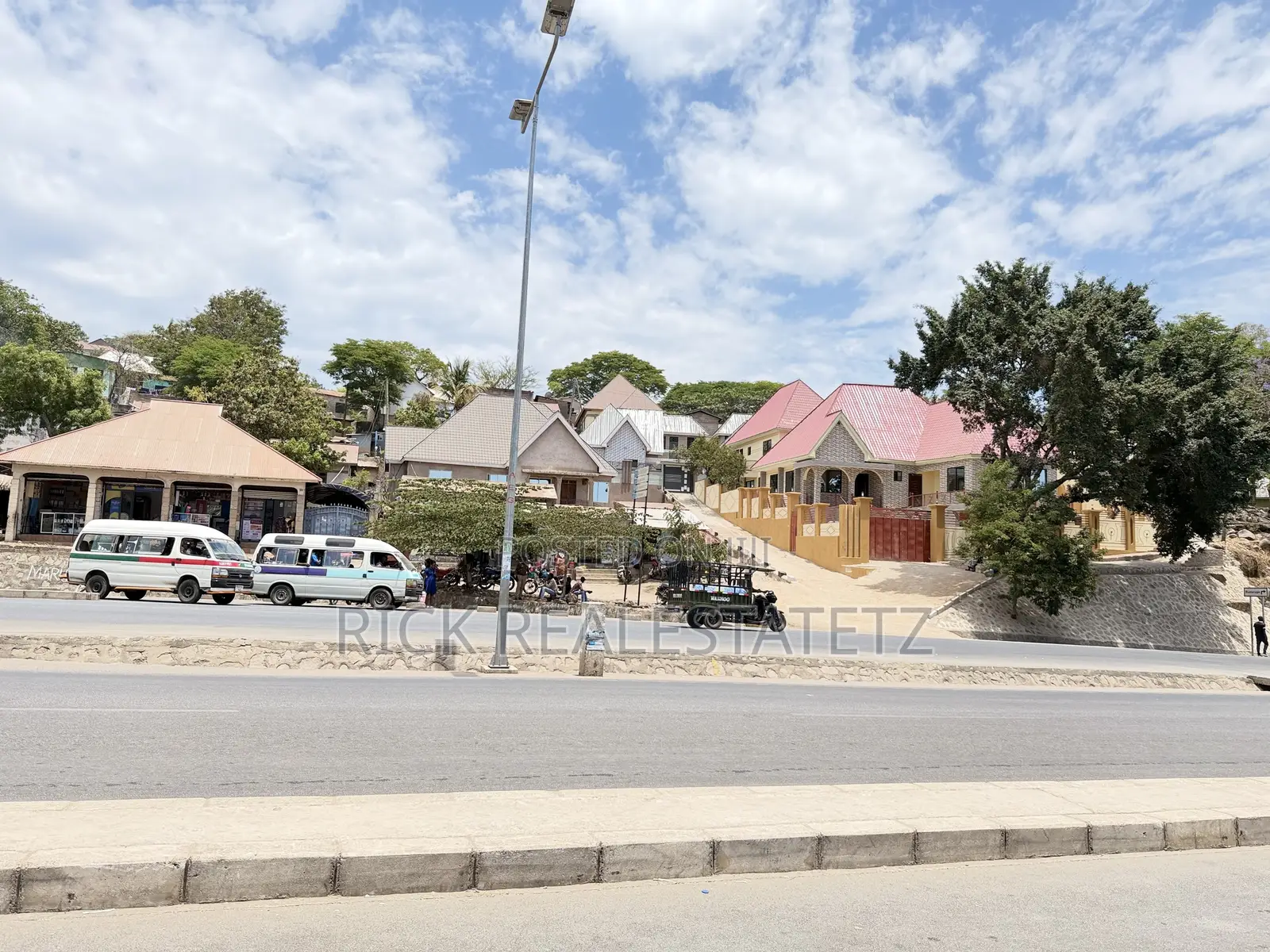 3bdrm House in Pasiansi for sale