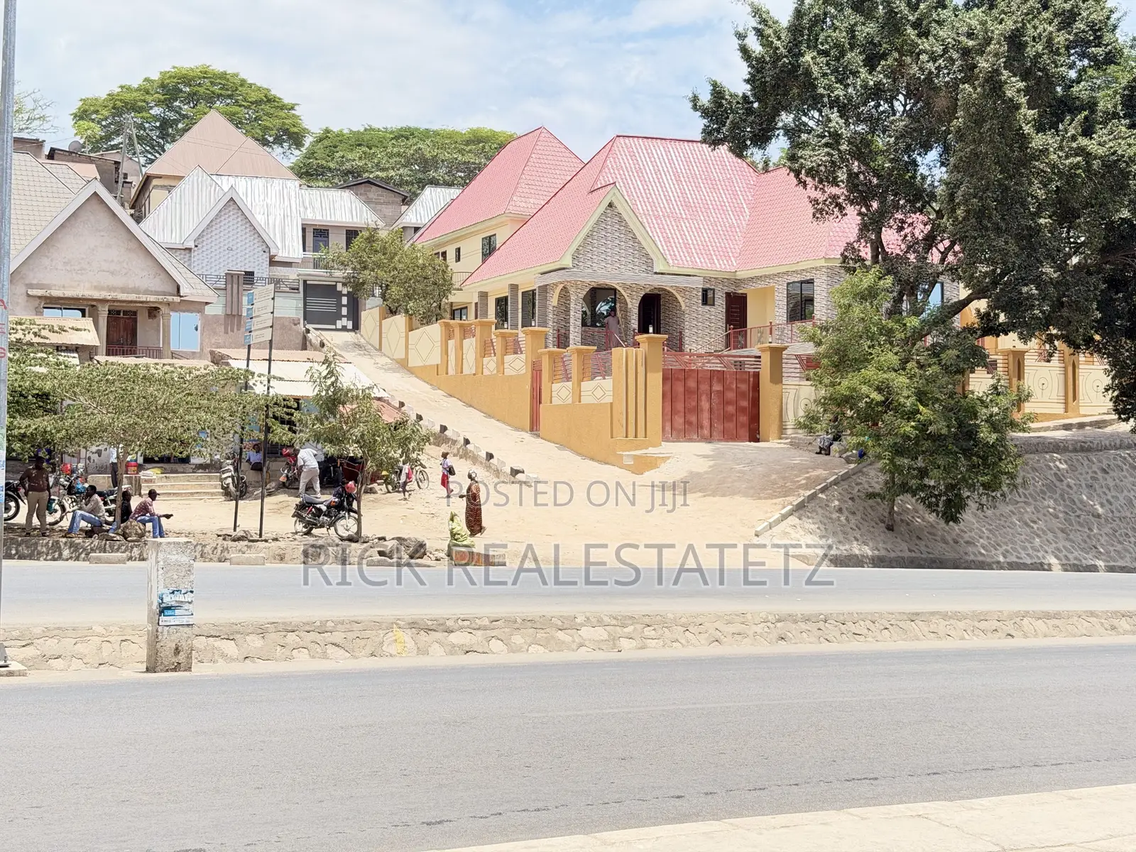 3bdrm House in Pasiansi for sale